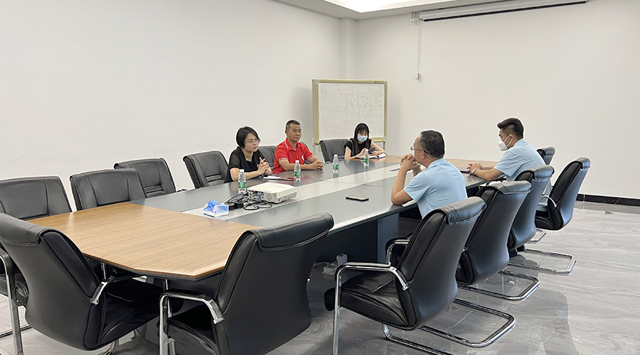 排憂難 提信心！鶴城鎮(zhèn)書(shū)記蒞臨金環(huán)電器開(kāi)展暖企活動(dòng)